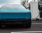 800 В Cybertruck заряжается медленно, даже при мощности свай 350 кВт (изображение: Nxu/X)
