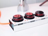 Новейший удлинитель от Genki оснащен четырьмя портами USB-C и имеет общую мощность 240 Вт. (Источник изображения: Genki)
