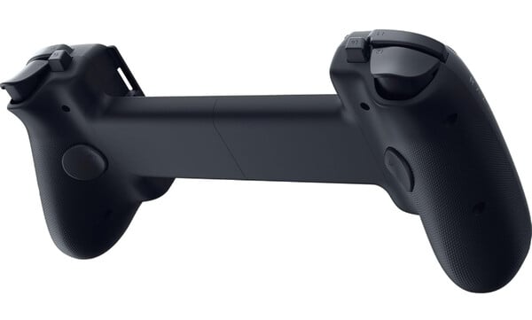 Razer Kishi V3 Pro имеет две кнопки 