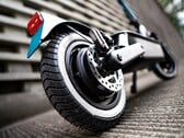 Компания SoFlow представила два новых электросамоката, в том числе модель SO4 Pro Max 2