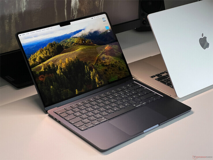 Новое поколение ноутбуков MacBook Air, скорее всего, сохранит Apple'60 Гц IPS-панели. (Источник изображения: Notebookcheck)