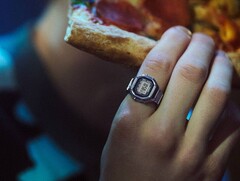 Цифровые часы с кольцом Casio &quot;скоро&quot; появятся в Великобритании и Сингапуре. (Источник изображения: Casio)