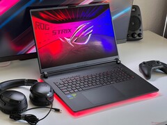 Игровой ноутбук с mini LED экраном на 18 дюймов и мобильной RTX 5090 - Обзор Asus Strix SCAR 18 G835LX