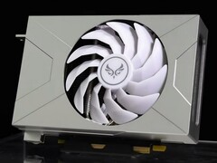 Zephyr выпускает великолепный цельнометаллический RTX 4070 Sakura Snow X (Источник изображения: Zephyr)