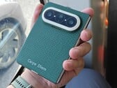 Как сообщается, Xiaomi Mix Fold 5 (он же Xiaomi 18 Fold) будет вдохновлен моделями Huawei Pura X Max и Apple iPhone Ultra.