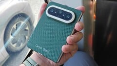 Как сообщается, Xiaomi Mix Fold 5 (он же Xiaomi 18 Fold) будет вдохновлен моделями Huawei Pura X Max и Apple iPhone Ultra.