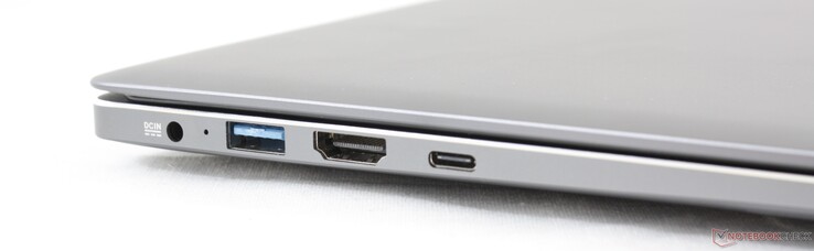 Левая сторона: адаптер питания, USB 3.0 Type-A, HDMI, USB Type-C с DisplayPort