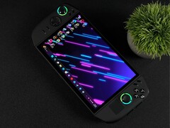 Lenovo Legion Go 2 портативный игровой ПК с 8,8-дюймовым OLED-дисплеем (Источник изображения: ETA Prime via YouTube)