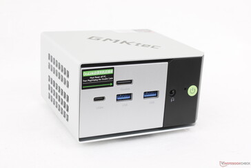 Спереди: USB-C 4.0 w/ DisplayPort 1.4 + Power Delivery 3.0 (40 Гбит/с), 2x USB-A 3.2 (10 Гбит/с), OcuLink (PCIe4 x4), гарнитура 3,5 мм, кнопка питания