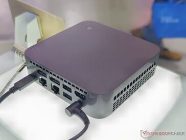 Задние порты Asus ExpertCenter PN54 (источник изображения: Notebookcheck)