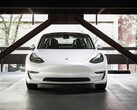 Tesla Model 3. Новый отчет показывает, что EV, включая Tesla, амортизируются быстрее, чем ICE (Источник изображения: Charlie Deets на Unsplash)