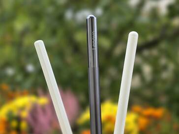 Lenovo Tab Pen Pro в сравнении с ручками Samsung S Pens