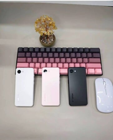 Задняя панель Bluefox Aura A1, представленная в трёх цветовых вариантах
