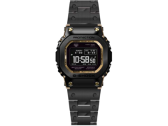 Модель Casio GMW-BZ5000D (на фото) имеет золотые акценты вокруг винтов ободка и границы ЖК-дисплея. Источник изображения: Bestwatch.ru)