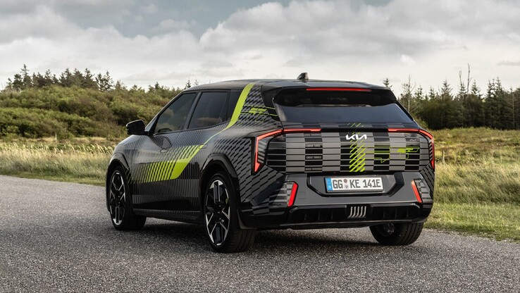 Kia EV4 GT с новой оберткой GT Wrap. (Источник изображения: Kia)