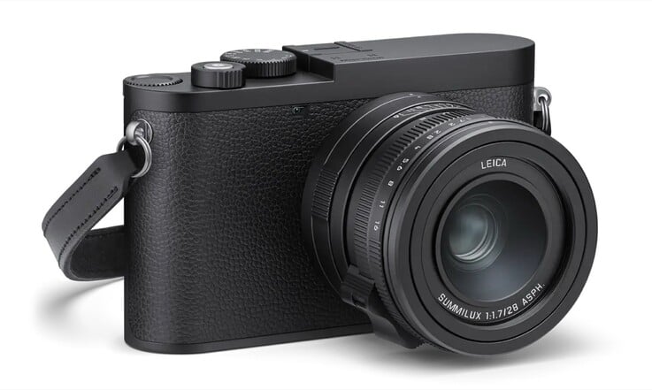 На камере Leica Q3 Monochrom отсутствует красный логотип Leica.