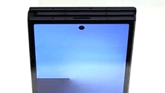 По словам Эвана Бласса (Evan Blass), первый раскладной планшет Samsung будет коммерчески известен как Galaxy Z TriFold. (Источник изображения: Omokgyo Electronics Market)