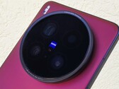 Обзор Vivo 200 Ultra. (Источник изображения: Маркус Хербрих)