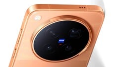 Vivo X500 Pro Max впервые представлен на официальных пресс-фотографиях, а один из авторов публикует впечатляющие видеокадры, снятые с помощью камеры Zeiss.