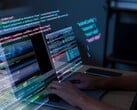 Разработчик перемещается по сложным рабочим процессам исходного кода, где неправильная настройка разрешений и автоматизация могут создать бесшумные риски, такие как уязвимость GerriScary, раскрытая в проектах Google, основанных на Gerrit (Источник изображения: Freepik)
