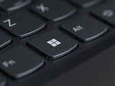 Крупный план компьютерной клавиатуры с клавишей Windows