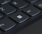 Крупный план компьютерной клавиатуры с клавишей Windows