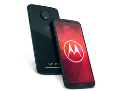 In review:На обзоре: Motorola Moto Z3 Play. Тестовый образец устройства предоставлен подразделением Motorola в Германии. The  Motorola Moto Z3 Play. Review unit courtesy of Motorola Germany.