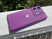 Официальная цена Edge 60 Pro от Motorola составляет 600 евро, но теперь его можно приобрести за значительно меньшую сумму. (Источник изображения: Notebookcheck)