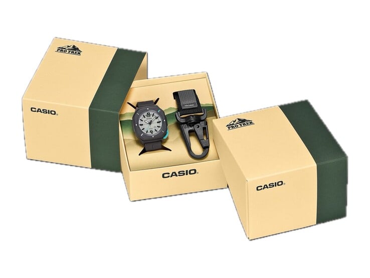 Упаковка часов Casio Pro Trek PRJ-01AE-8, на которой изображены часы и карабинное крепление внутри открытой коробки.