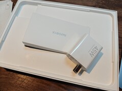 Аксессуары находятся под планшетом