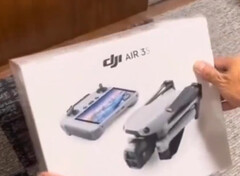 DJI будет продавать Air 3S с многочисленными аксессуарами в комплекте Fly More Combo. (Источник изображения: via @Quadro_News)