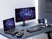 Игровой монитор Asus XG27UCMG наряду с различной электроникой Asus