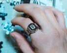Модель CRW-H001 от Casio может иметь дизайн, схожий со старым CRW-001 (на фото)