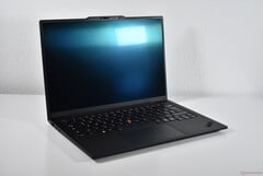 Огромный прирост производительности для системы весом менее 1 кг: Lenovo предложит Arrow Lake H в ноутбуке ThinkPad X1 Carbon Gen 13 (источник изображения: Benjamin Herzig/Notebookcheck)