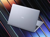 Компания Dell продает Dell 16S в синем цвете.