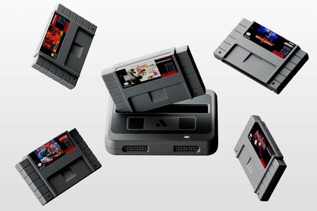 Super Nt+: обновлённая консоль Analogue, совместимая с SNES, поддерживает беспроводные контроллеры.