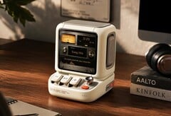 Divoom объединяет настольную колонку с 3,95-дюймовым дисплеем.