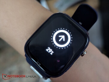 На запястье ребенка: обновляется после сопряжения с приложением