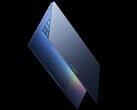 Взгляд на дизайн Google Googlebook с видимой панелью Glowbar.