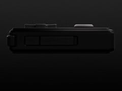 У Pocket Micro 2 появилась новая кнопка с левой стороны.