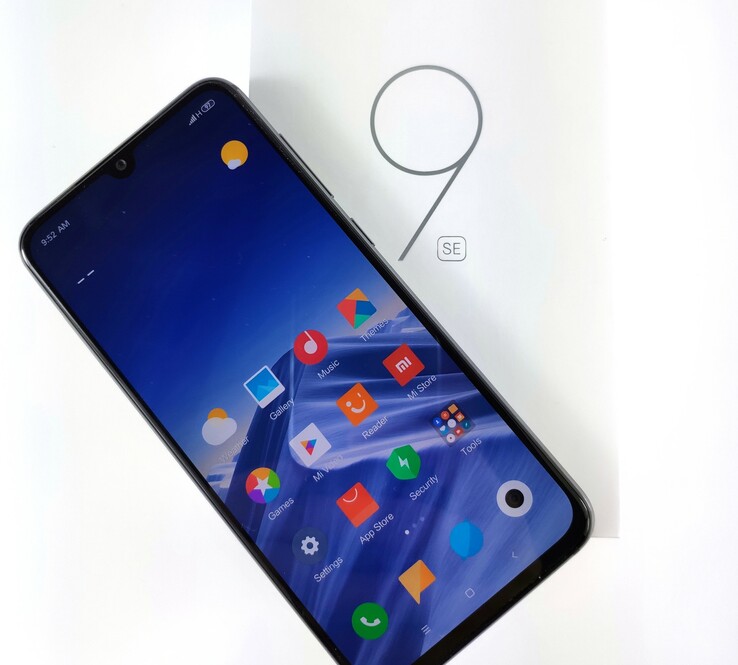 Xiaomi Mi 9 Фото