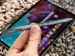 В Lenovo Tab Pen используются маленькие батарейки типа AAAA