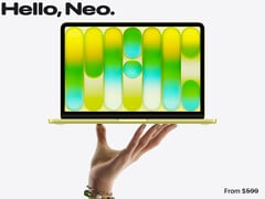 Стоимость MacBook Neo теперь начинается с 699 долларов. На снимке: рекламное изображение, на котором показана передняя часть ноутбука (обработанное).