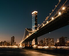 Яркие ночные огни Манхэттена, Нью-Йорк (Источник изображения: Alejandro Luengo/Unsplash)