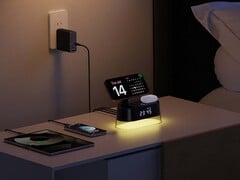 Устройство ChargeUltra G4 позволяет заряжать несколько устройств одновременно и выполняет функцию ночника