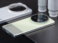 Vivo X300 Ultra имеет огромный корпус камеры.