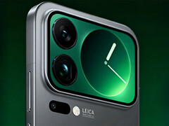 Похоже, что компания Xiaomi собирается вернуться к концепции вторичного экрана Mi 11 Ultra. На фото: Усиленная искусственным интеллектом версия просочившейся фотографии. (Источник изображения: Ice Universe) 