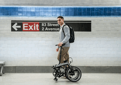 Электронный велосипед Dahon K-Feather имеет трехступенчатую конструкцию складывания (Источник изображения: Dahon)