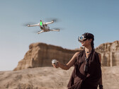 Полет Antigravity A1 с контроллером Grip и очками Vision. (Источник изображения: Insta360)