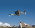 DJI Mini 5 Pro (на фото) оснащен фронтальным LiDAR, камерами "рыбий глаз", бинокулярными датчиками и инфракрасным датчиком на нижней стороне. (Источник изображения:DJI)